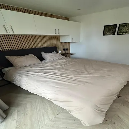 In With Veranda Holiday home