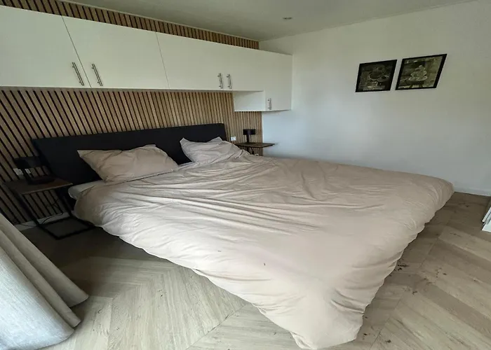 In With Veranda Holiday home